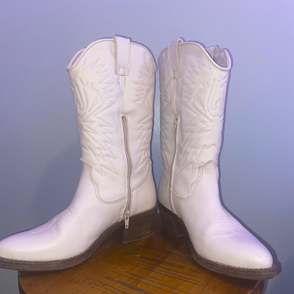 Steve Madden White Boots